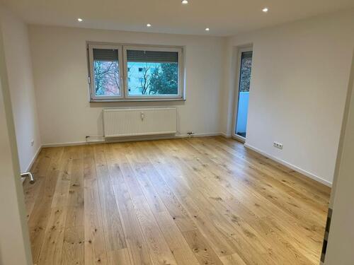 Foto - 3-Zimmerwohnung mit EBK & Außenstellplatz München Nord