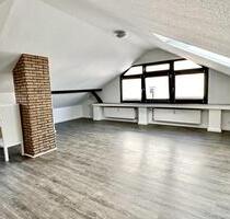 Lichtdurchflutetes Dachstudio-Apartment im Stadtzentrum - Lüdenscheid