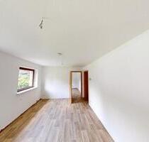 Ruhig gelegene Altbauwohnung mit Tageslichtbad - Chemnitz Altendorf