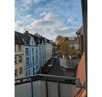 wunderschöne 2-Zimmer Dachgeschoss Wohnung mit Küche und Balkon - Essen Stadtbezirk II