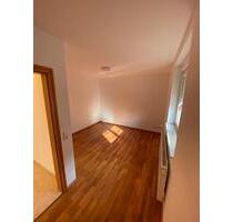 Helle-2-Zimmer Wohnung mit Balkon und Carport - Herrenhausen - Hannover Herrenhausen-Stöcken