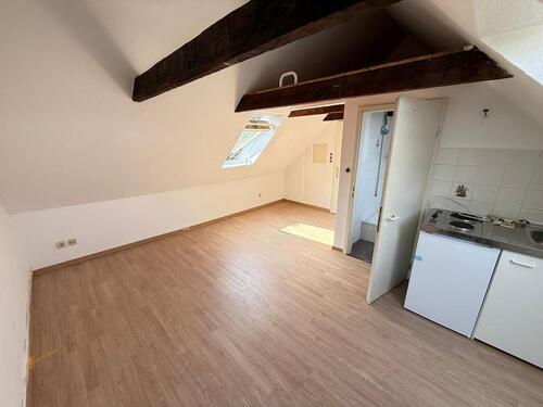 Foto - Kleines Juwel - lichtdurchflutete & charmante Dachgeschosswohnung