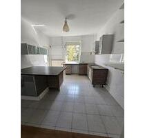 Wohnung zu vermieten KEHL - 1.400,00&nbsp;EUR Kaltmiete, ca.&nbsp; 103,00&nbsp;m&sup2; in Kehl (PLZ: 77694)