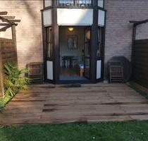 Möbliertes Apartment mit Terrasse und Stellplatz inkl aller NK - Düsseldorf Stadtbezirk 3