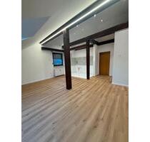 Dachgeschosswohnung - 1.030,00 EUR Kaltmiete, ca.  63,00 m² in Friedberg (PLZ: 86316)