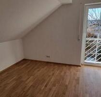 Großzügige Wohnung mit Garage in 2-Parteien Haus zu vermieten - Windeck