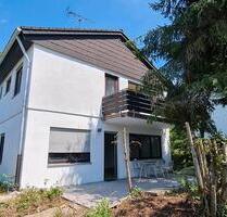 Geräumiges Einfamilienhaus auf sonnigen Grundstück - Niedernhausen