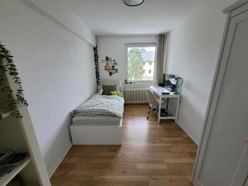 Foto - 11qm Zimmer in 4er WG - 330,00 EUR Kaltmiete, ca.  11,00 m²