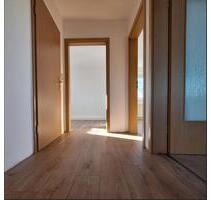 Frisch sanierte gemütliche 3-Raum Wohnung - Großschirma