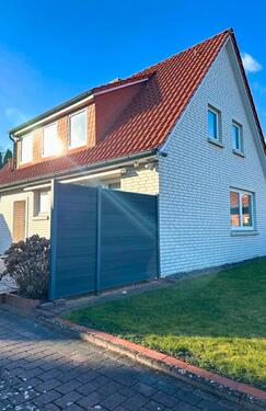 Foto - Modernisiertes Einfamilienhaus mit großem Garten