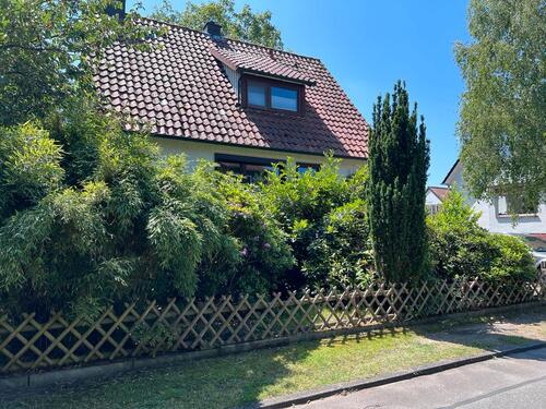 Foto - Einfamilienhaus mit Doppelgarage