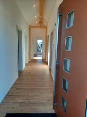 Foto - Neue Dachgeschoss Wohnung mit 2 Stellplätze