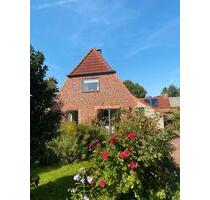 Charmantes, lichtdurchflutetes Haus mit Garten in Bovenau - Bredenbek
