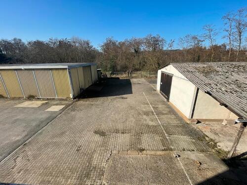 Foto - Gewerbefläche zur Miete: Freifläche mit 2 Lagerhallen