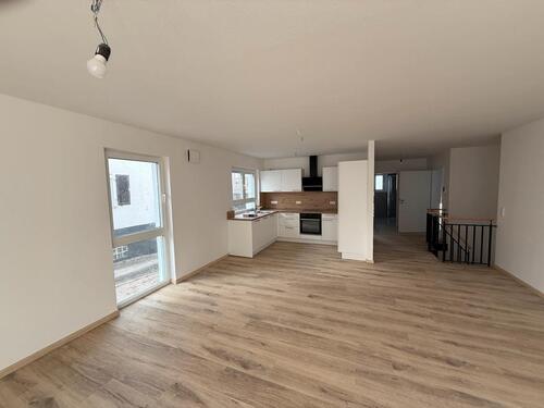 Foto - Neubau – Erstbezug 01.04.26 Hochwertige 2-Ebenen-Whg. Top-Lage