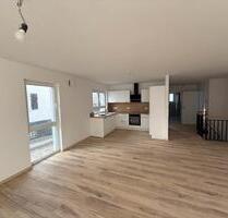 Neubau – Erstbezug 01.04.26 Hochwertige 2-Ebenen-Whg. Top-Lage - Crailsheim