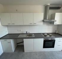 Attraktive 2-Zimmer-Wohnung mit Balkon, Wintergarten & EBK - Bremerhaven Mitte