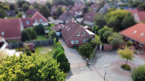 Foto - Provisionsfrei in Norden: Großzügiges Friesenhaus in Bestlage
