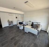 Helles Büro zur Miete - 600,00 EUR Kaltmiete, in Villmar (PLZ: 65606)