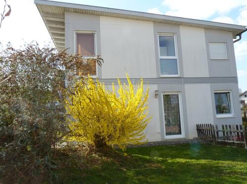 Foto - modernes Einfamilienhaus mit kontr. Wohnraumlüftung + Wärmepumpe