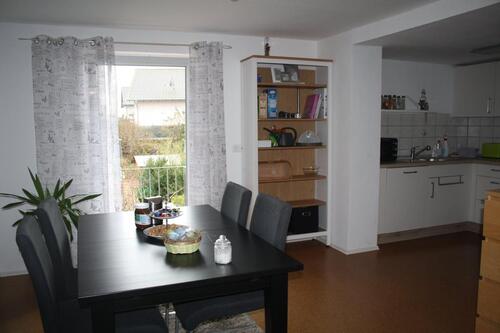 Foto - Ruhige, helle 4 Zimmer 111 qm Wohnung Terrasse Garage Küche