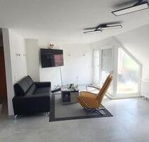 Sonnige Dachgeschoss Wohnung zu vermieten - Öhringen