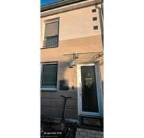 Haus zu verkaufen - 450.000,00&nbsp;EUR Kaufpreis, ca.&nbsp; 85,00&nbsp;m&sup2; in Köln (PLZ: 51109) Kalk