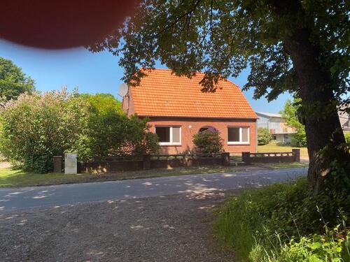Foto - Einfamilienhaus - 130.000,00&nbsp;EUR Kaufpreis, ca.&nbsp; 100,00&nbsp;m&sup2;