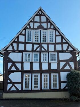 Foto - 10 Zimmer Mehrfamilienhaus, Wohnhaus zum Kaufen in Burbach