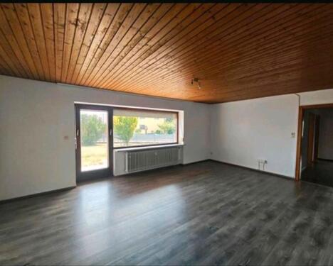 Foto - 5 Zimmer Wohnung - 850,00&nbsp;EUR Kaltmiete, ca.&nbsp; 117,00&nbsp;m&sup2;