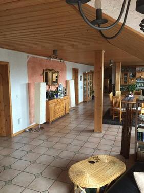 Foto - Attraktive Eigentumswohnung mit großem Balkon und 2 Stellplätzen