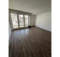 Helle, freundliche Wohnung mit Balkon zu vermieten! - Querfurt