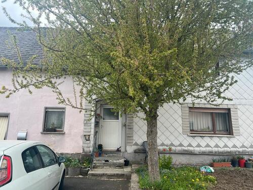 Foto - Einfamilienhaus - 110.000,00&nbsp;EUR Kaufpreis, ca.&nbsp; 100,00&nbsp;m&sup2;