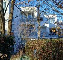 Helle 2-Zimmer-Wohnung mit großem Balkon & Blick ins Grüne - München Messestadt Riem