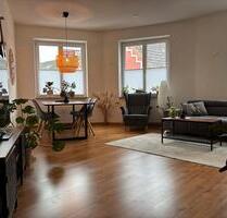 Kaltmiete 895€. Helle 100 m² Wohnung im Herzen von Schleswig.