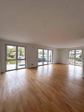 Foto - Moderne und helle 3-Zimmer mit Einbauküche und sonnigem Balkon