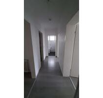 Vulkanstraße 242 - frisch renovierte 3 ZKB Wohnung im 1.OG zu vermieten - Krefeld Fischeln Vulkanstraße 242 - frisch renovierte 3 ZKB Wohnung im 1.OG zu vermieten - Krefeld Fischeln