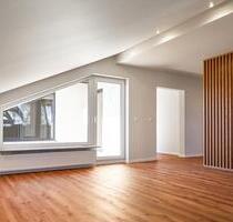 Provisionsfrei – Hochwertig kernsanierte 4-Zi.-DG-Wohnung - Schwetzingen