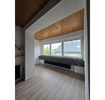 Große Wohnung in ruhiger Lage - 800,00&nbsp;EUR Kaltmiete, ca.&nbsp; 95,00&nbsp;m&sup2; in Lemgo (PLZ: 32657)