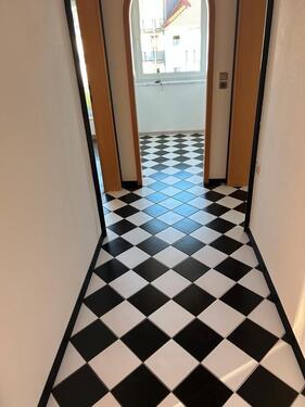 Foto - Helle 2,5 Zimmerwohnung mit Balkon 2. OG in Traunreut