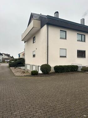 Foto - Attraktive 3-Zi-Whg in gepflegtem Wohnumfeld