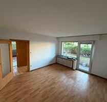 schöne Erdgeschosswohnung (69 m') mit Garage, Garten und Balkon - Duisburg Hamborn