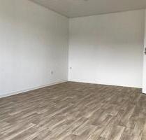1 12 Zimmer Wohnung in Lohe-Rickelshof, OG, zum 15. April frei - Heide