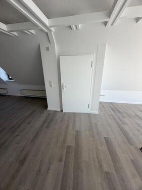 Foto - 3 Zimmer Dachgeschoßwohnung zur Miete in Rüdesheim am Rhein