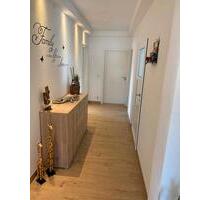 Sanierte Wohnung, 4 ZKB, Garten, Garage, EBK und PV in Walldürn