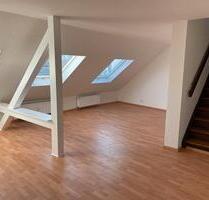 Helle und offene Maisonette, Wohnung mit Küche im Altbau - Saarbrücken