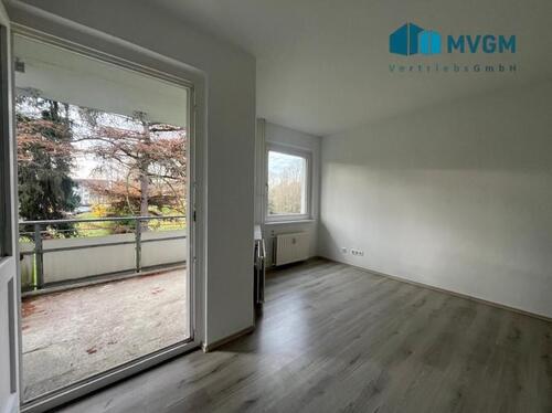 Foto - 3 Zimmer Wohnung mit Balkon! - 480,00 EUR Kaltmiete, ca.  61,36 m²