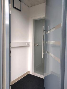 Foto - Büro Praxis Studio - zzgl. MwSt u. Nebenkosten