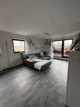 Foto - Helle 2,5-Zimmer Dachgeschosswohnung mit EBK und blick ins Grüne