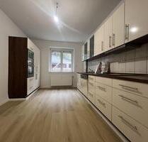 Frisch renovierte 55 m² Erdgeschosswohnung in Essen-Kupferdreh mit Stellplatz